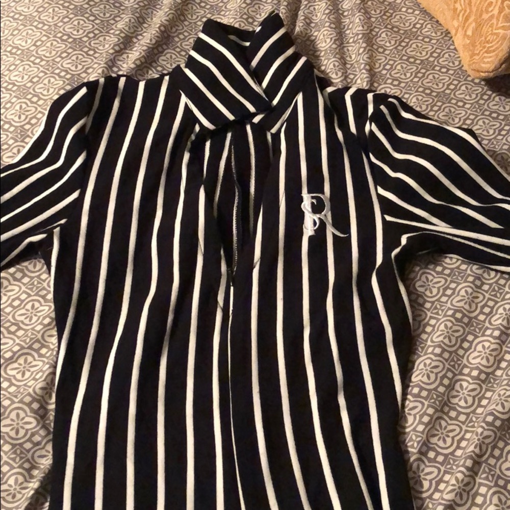 Small G suwoo black and white cat Suit